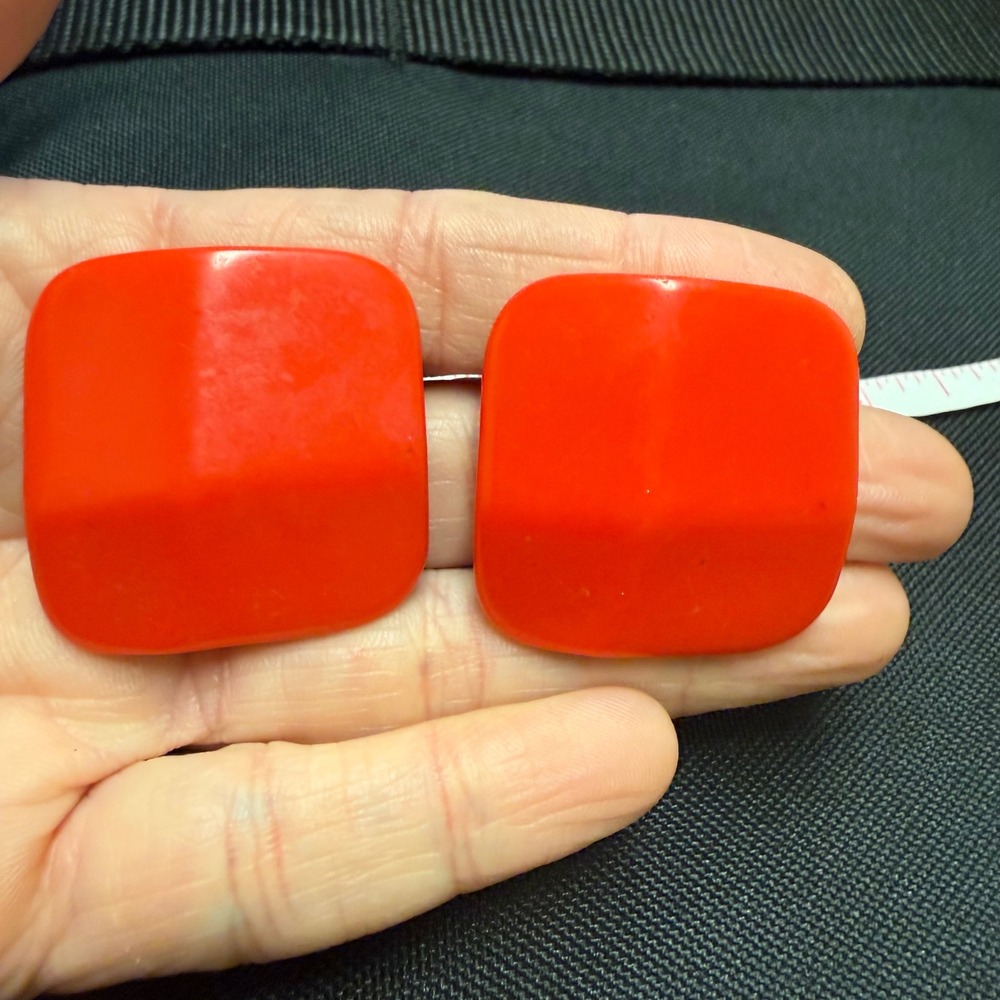 1980's Earrings Red Plastic Square VINTAGE‎